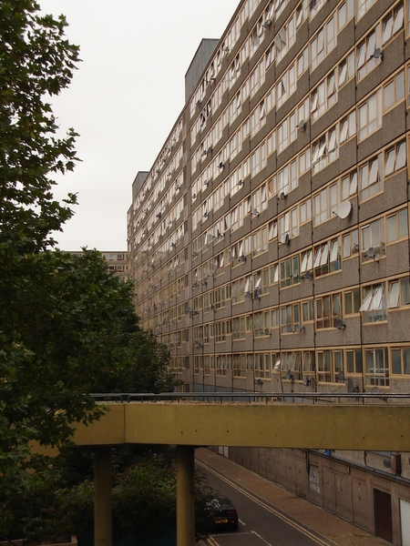 Heygate campaigners target planning meeting