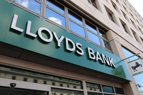 Lloyds reshapes social housing into regional network