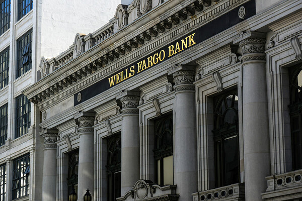 Wells Fargo strikes first sustainability-linked loan with UK housing association