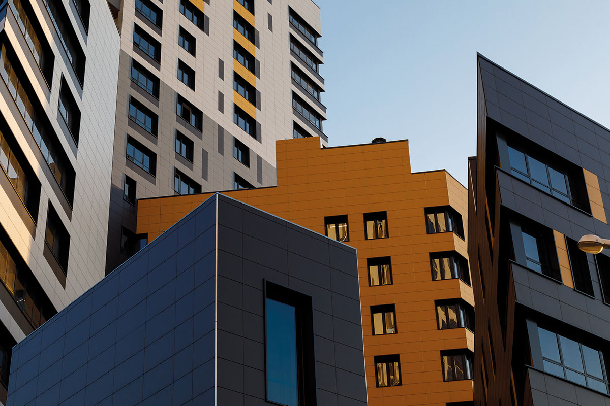 Buildings with an EWS1 form still need remediation despite new government advice, says RICS