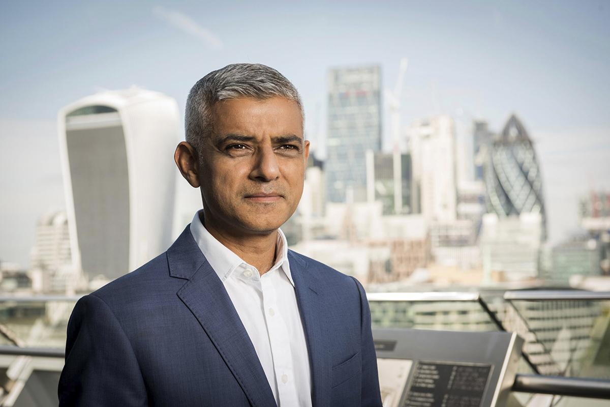 Khan accuses Gove of ‘desperate political stunt’ in row over London Plan review