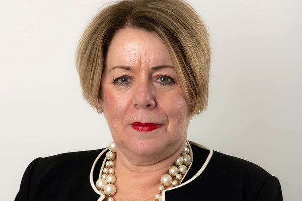 Chief executive of London housing association to retire after eight years