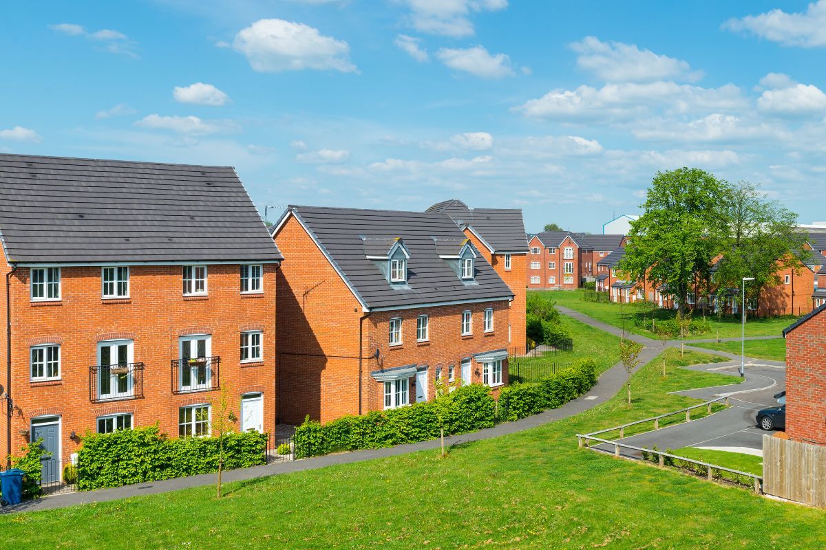 Unlock Net Zero News & views Yorkshire Housing secures £77m deal