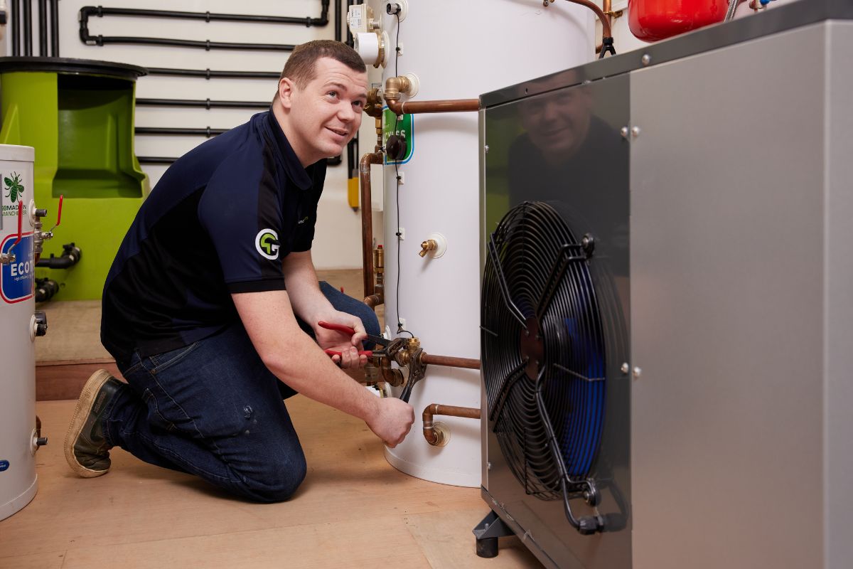 First heat pump apprenticeship receives government funding