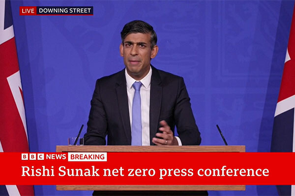 Sunak scraps energy efficiency targets in move dubbed &lsquo;hugely disappointing&rsquo; by housing sector