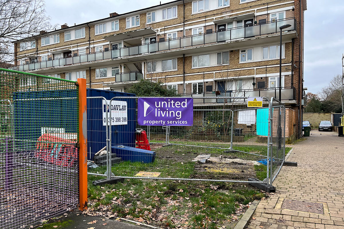 Remediation work taking place on blocks on the Longfield Crescent Estate