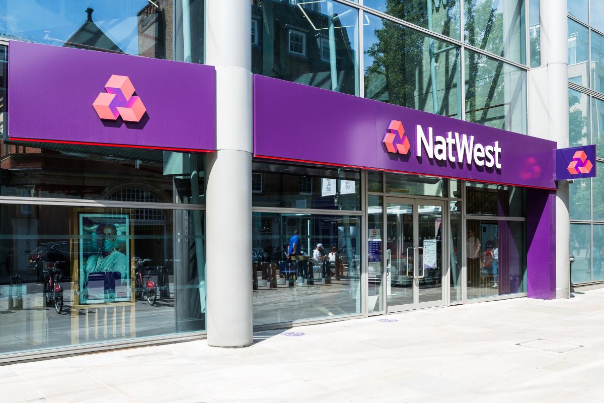 open-a-basic-everyday-current-account-natwest-bank-accounts