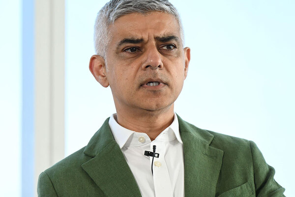 London mayor calls for £2.2bn housebuilding stimulus as affordable starts fall 90%