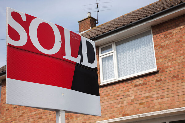 Market sales fall to lowest-ever level among large landlords