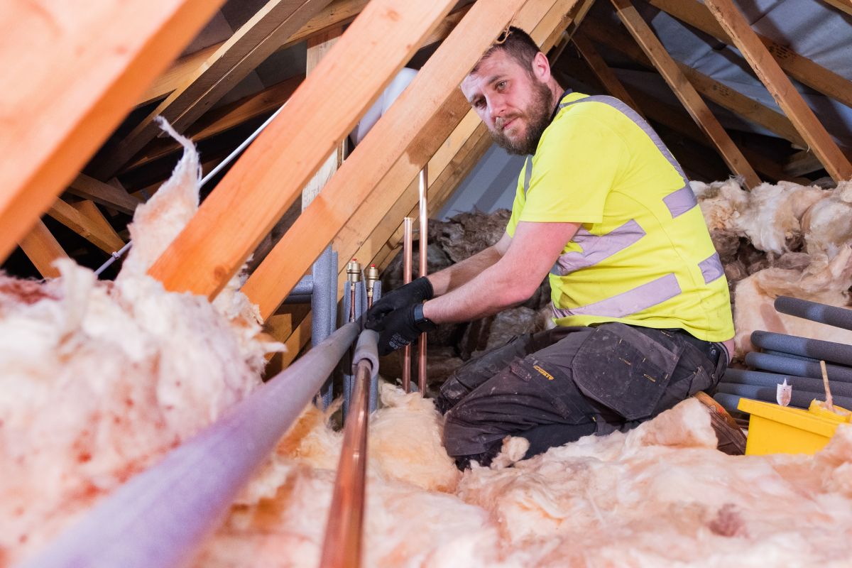Learning lessons Together: low carbon retrofitting at scale