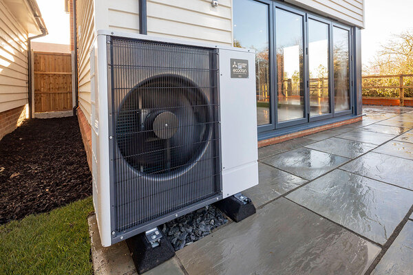 Half of homes need heat pumps by 2040, Climate Change Committee says