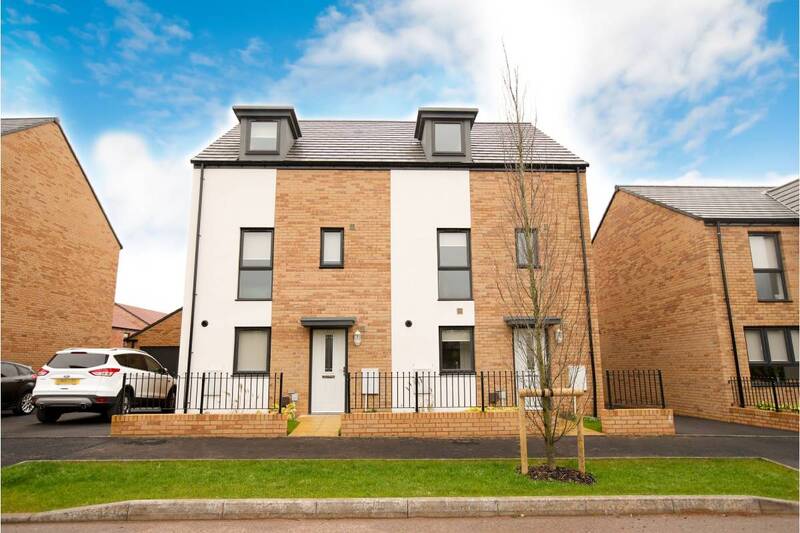 New modern semi-detached home New modern semi-detached home