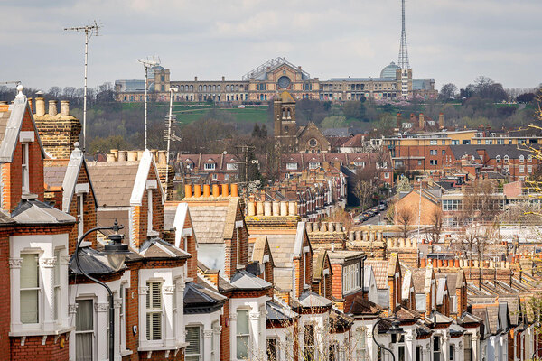 London council to invest &pound;570m into 20,000 homes