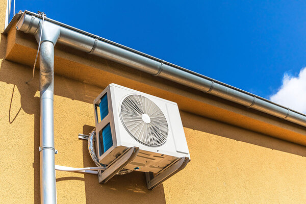 Government considers expanding heat pump grants to include air conditioning