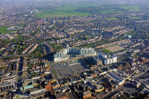 London council U-turns on its refusal of order to house young mother