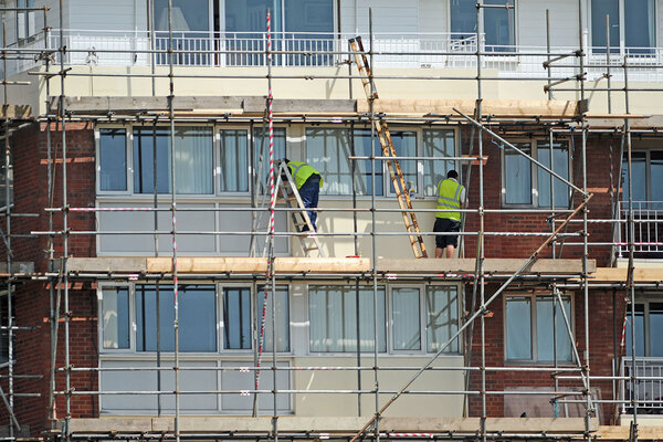 Landlords &lsquo;acting with impunity&rsquo; over leasehold major works rules, says advice body