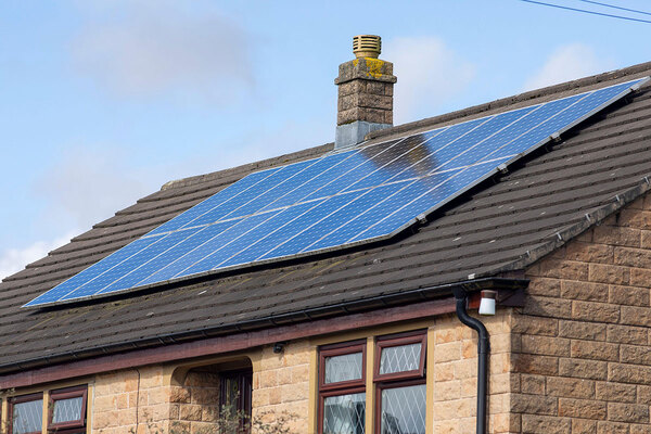Hive home report: cutting bills is now the main reason Brits are going green
