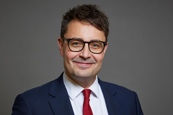 Lords urge government to spell out clear funding plan for new towns