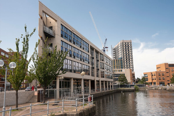 Sero delivers heat and hot water billing for Cardiff’s Scott Harbour development