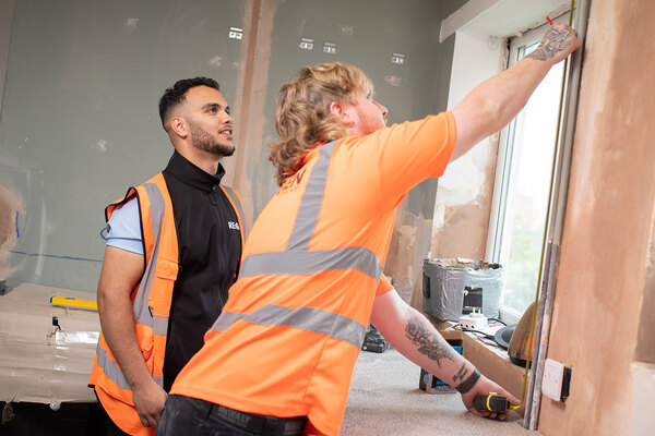 Social landlords find &lsquo;major opportunity&rsquo; to employ tenants in retrofit jobs
