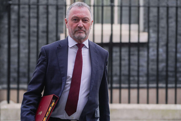 Housing secretary calls on RSH to support &lsquo;increased investment&rsquo;