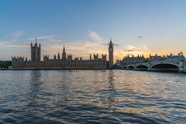 Home Office lacks &lsquo;credible&rsquo; long-term plan for asylum seeker housing, MPs say