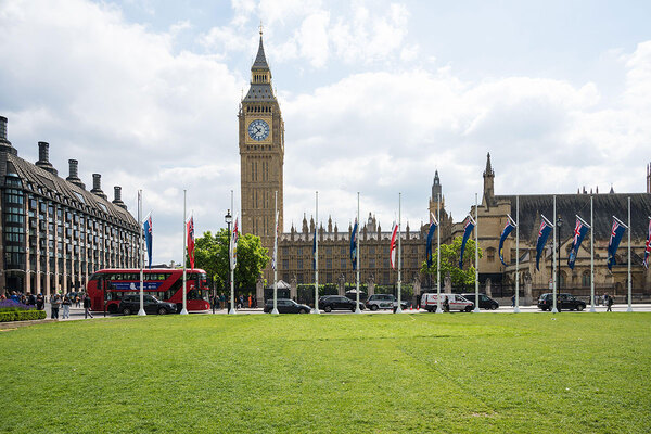 Government delays planning committee reforms and promises review within two years