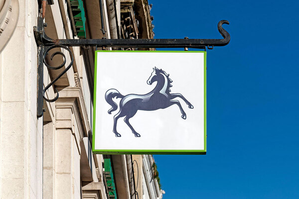 Lloyds announces &pound;500m commitment for small and specialist social housing landlords