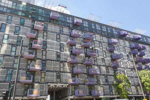 Infrastructure watchdog downgrades confidence in cladding remediation programme due to &lsquo;risks to pace and affordability&rsquo;